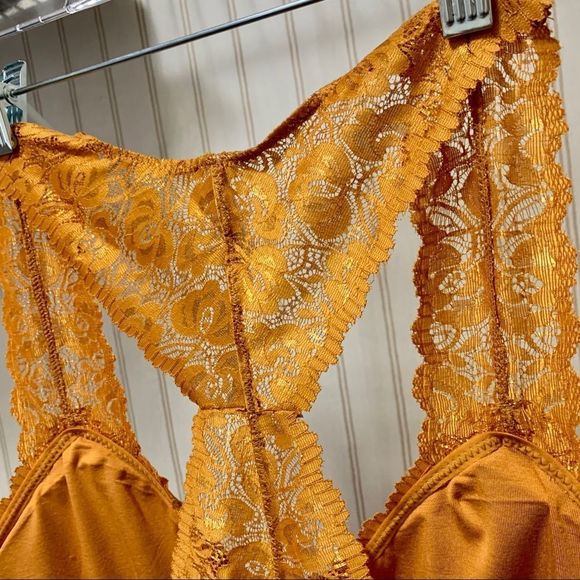 Zenana Outfitters Gold Bralette size 1X - Picture 5 of 6